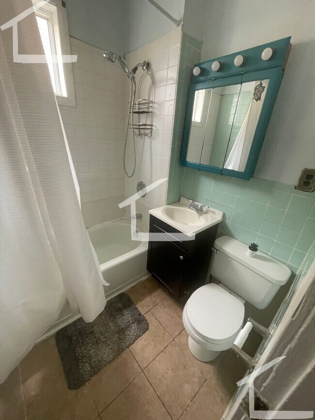 Foto del edificio - Central Brighton Location, Heat, Hot Water...