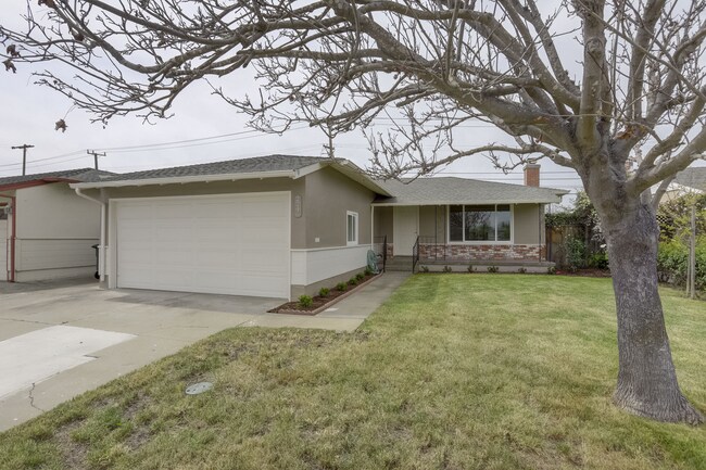 Foto del edificio - 3 Bed/ 2 bath San Mateo home with private ...