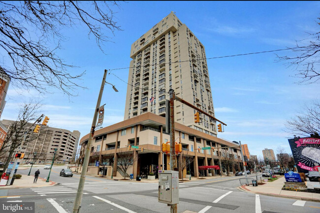 Walking distance to Towson University , Towson Mall and SJMC hospital. - 28 Allegheny Ave