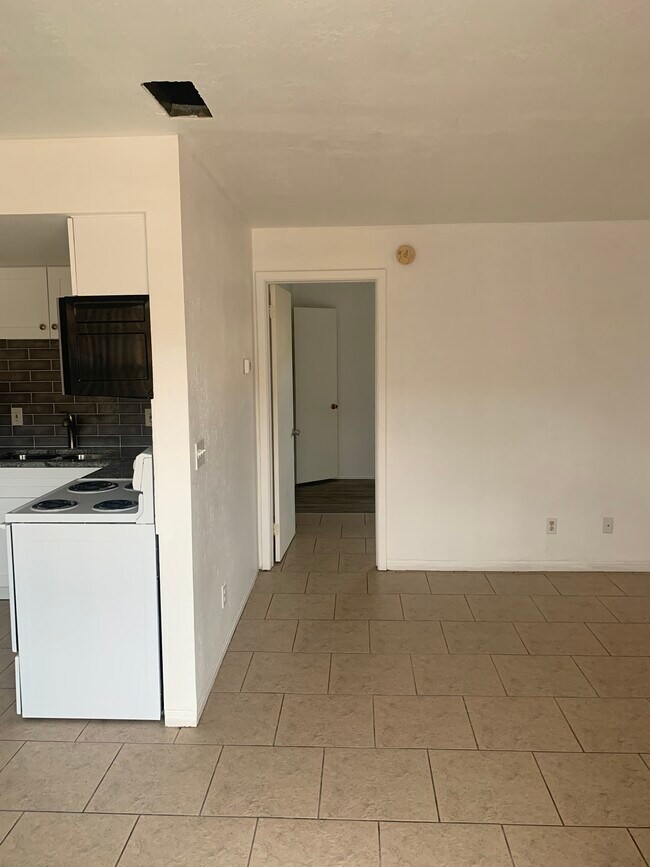 Foto del edificio - 426 93rd Ave N
