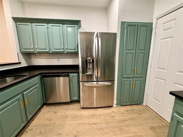 Foto del edificio - 5590 Spring Valley Rd