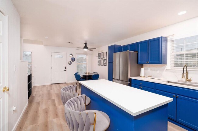 Foto del edificio - 4612 Hershe St
