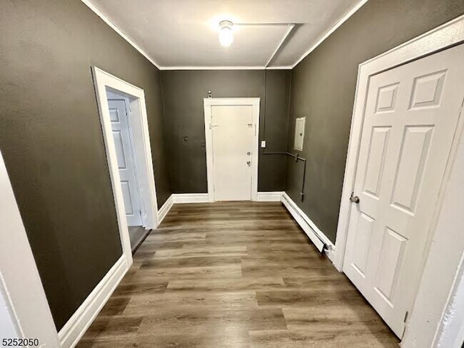 Foto del edificio - 310 Orange Rd