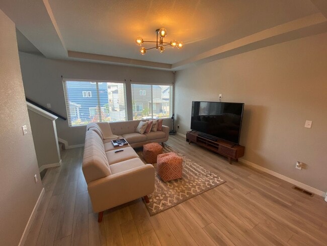 Building Photo - Beautiful 3 bedroom Carriage House in Bann...
