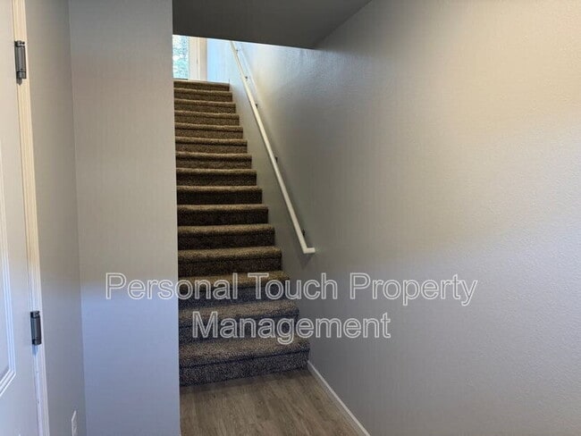 Building Photo - 808 7th Ave S