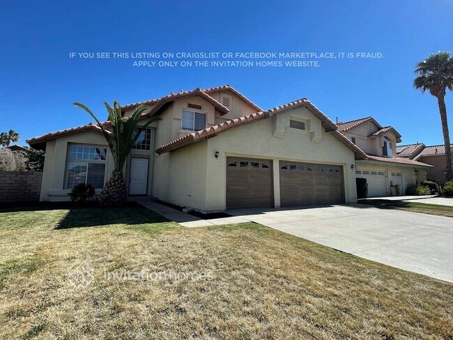 Building Photo - 3205 Lantana Ct