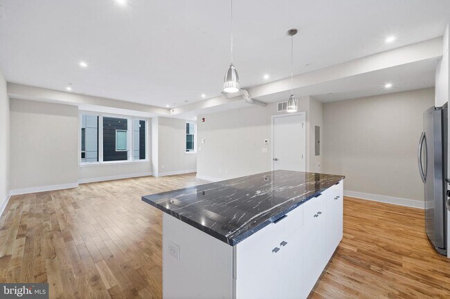 Foto del edificio - 2633 Annin St