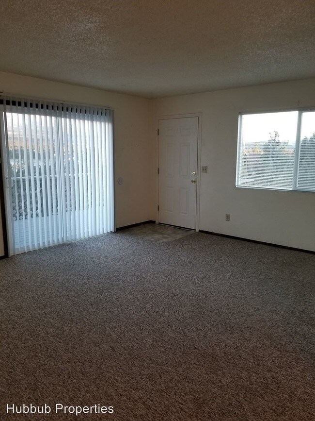 Building Photo - 14937 Shoreline Dr