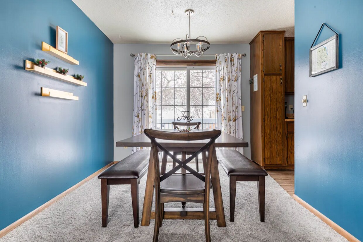 8246 Douglas Cir N Unit Fully Furnished Home, Brooklyn Park, MN 55443