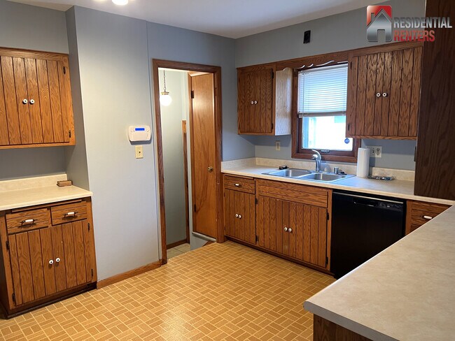 Foto del edificio - 8835 W Bender Ave