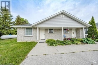 Building Photo - 653 Kincardine Ave