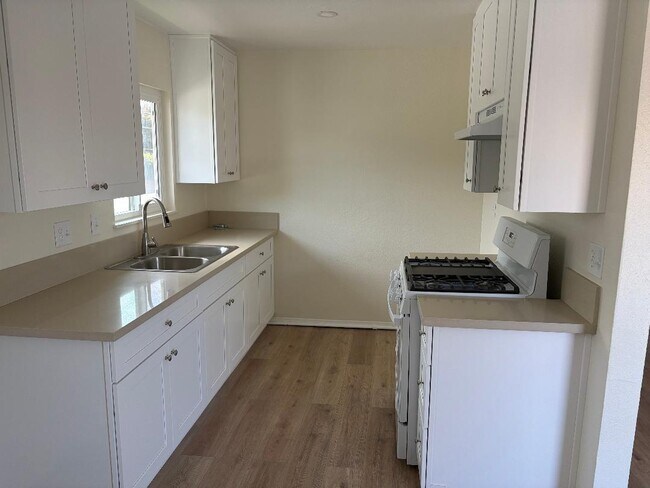 Cocina - 7702 Amberleaf Cir