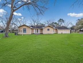 Building Photo - 7357 Brace St