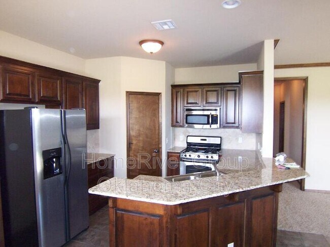 Building Photo - 19108 Canyon Creek Pl