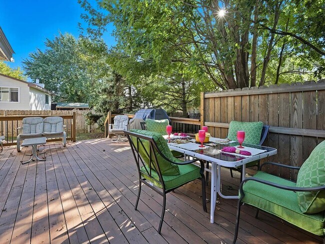 Foto del edificio - 8349 Sheridan Ave N