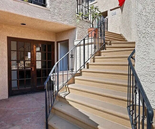 Foto del edificio - 3937 W 182nd St