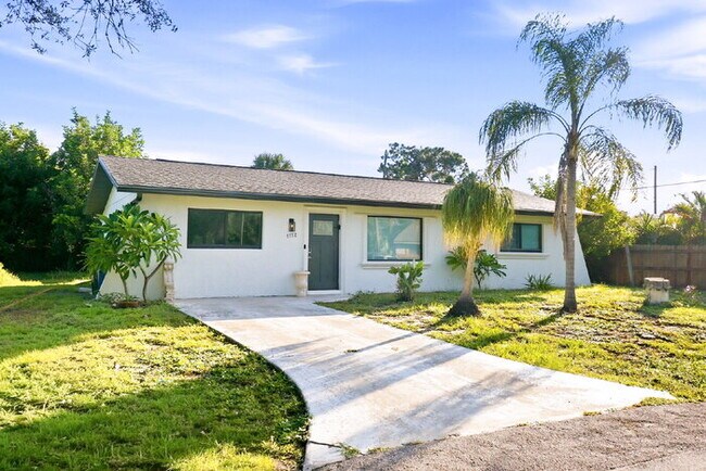Building Photo - Fully Renovated 3/2 Near Manasota Beach with a Sunroom and a Big Backyard