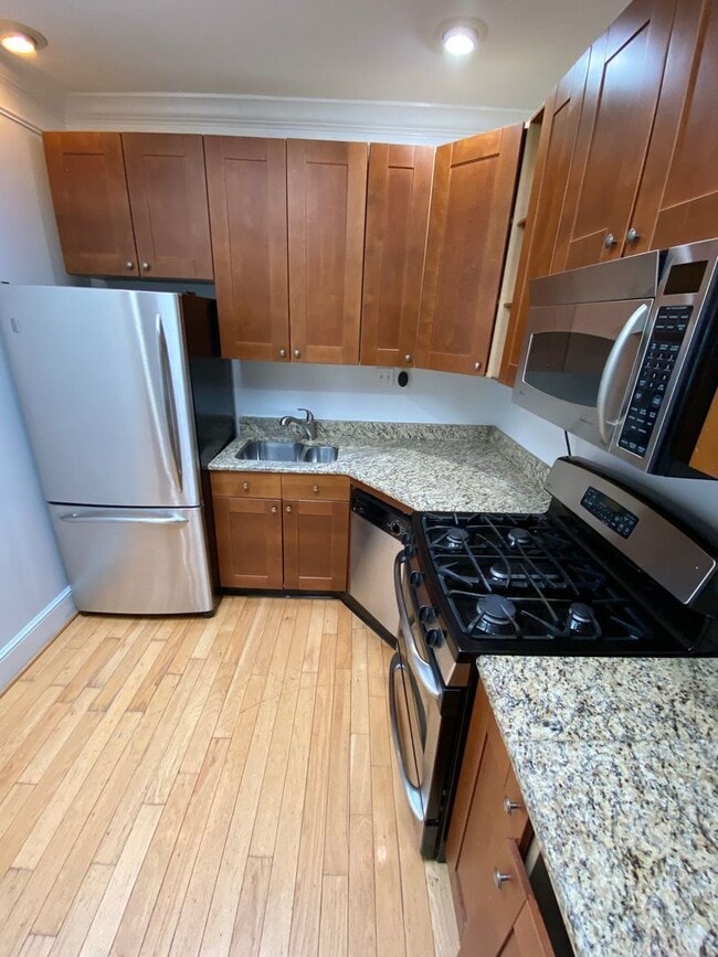 Building Photo - 1521 3rd St NW