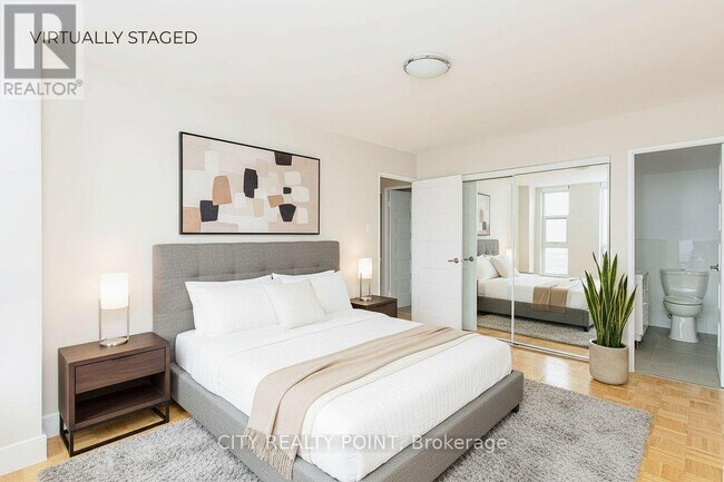 Photo du bâtiment - 666 Spadina Ave.