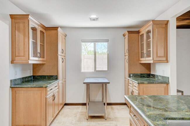Foto del edificio - 408 Lacy Ln