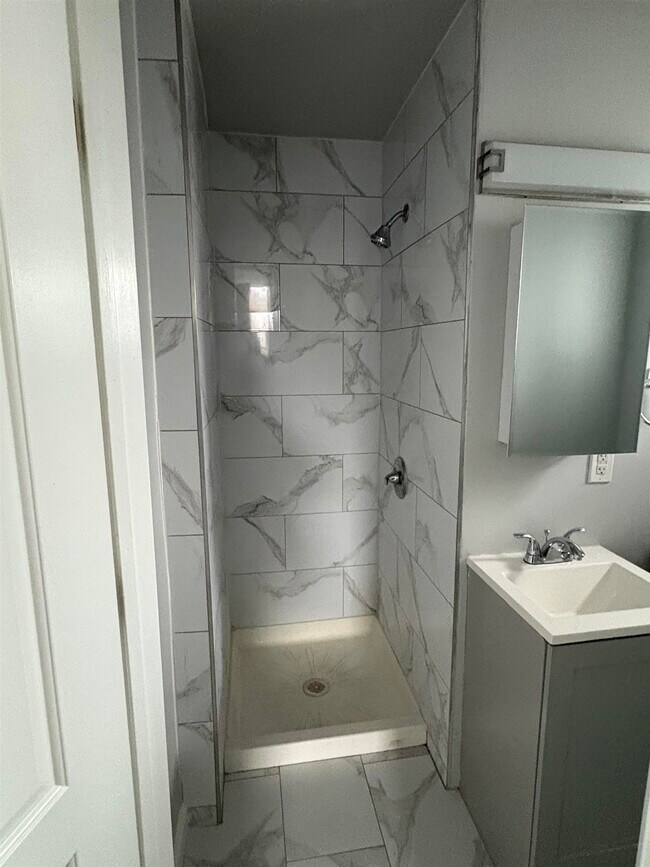 Foto del edificio - 17 Teaneck Rd