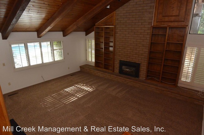 Building Photo - 706 N Tilden Ct
