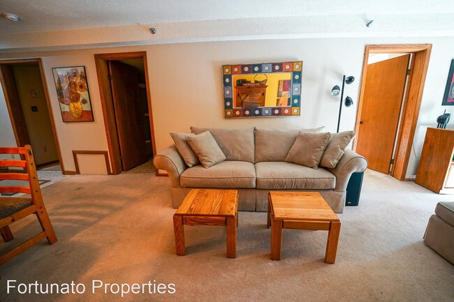 Building Photo - 2 br, 2 bath House - 530 French Street  102