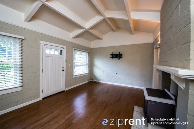 Building Photo - 127 Stonecrest Dr