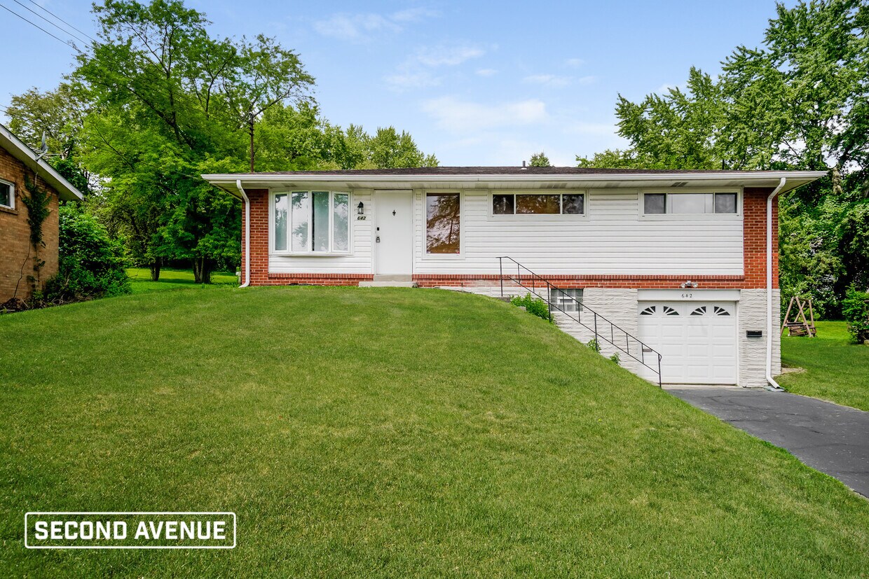 Primary Photo - 642 Garden City Dr