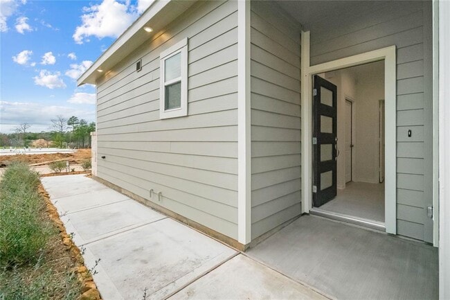 Building Photo - 623 Silver Pear Ct