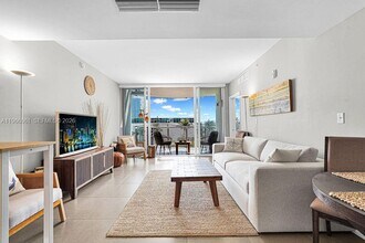 Building Photo - 2155 Washington Ct