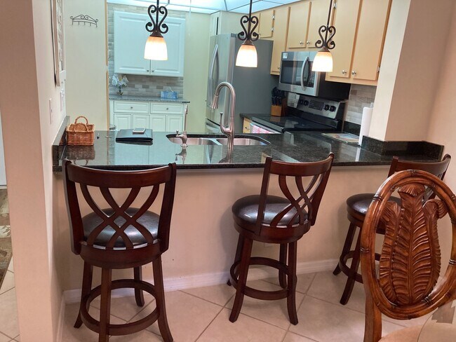 Foto del edificio - 1085 Forest Lakes Dr