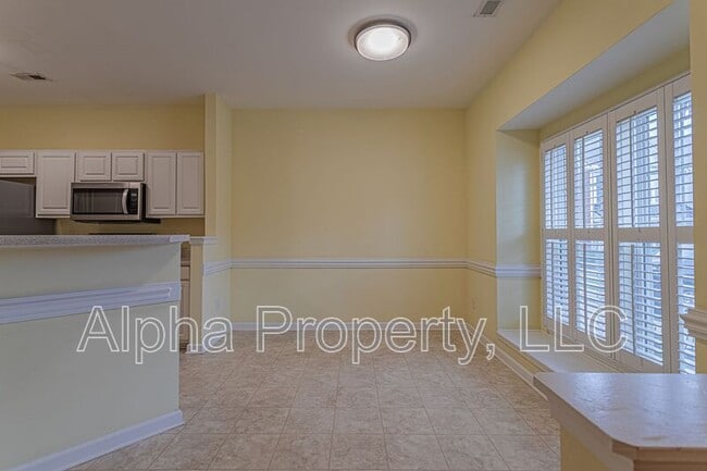 Building Photo - 142 Spring Crossing Cir