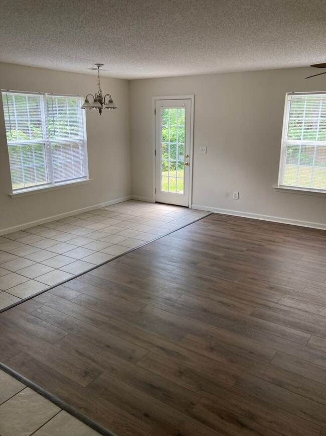Foto del edificio - Updated 3/2.5 Townhouse in Armuchee- $1,350