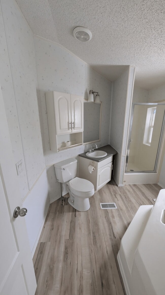 Baño principal - 5237 Highway NN