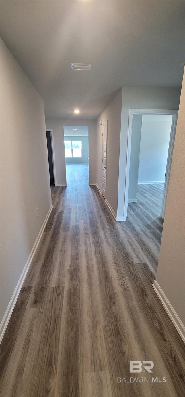 Building Photo - 388 Winters Ave