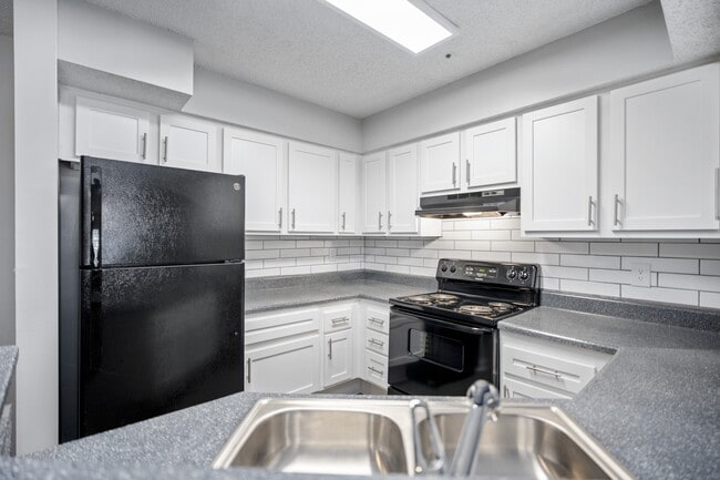 Building Photo - The Groves Lithonia