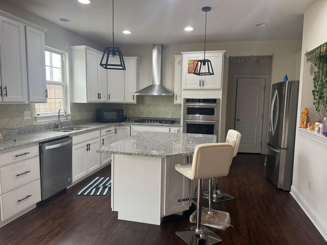 Building Photo - 10054 Viburnum Dr