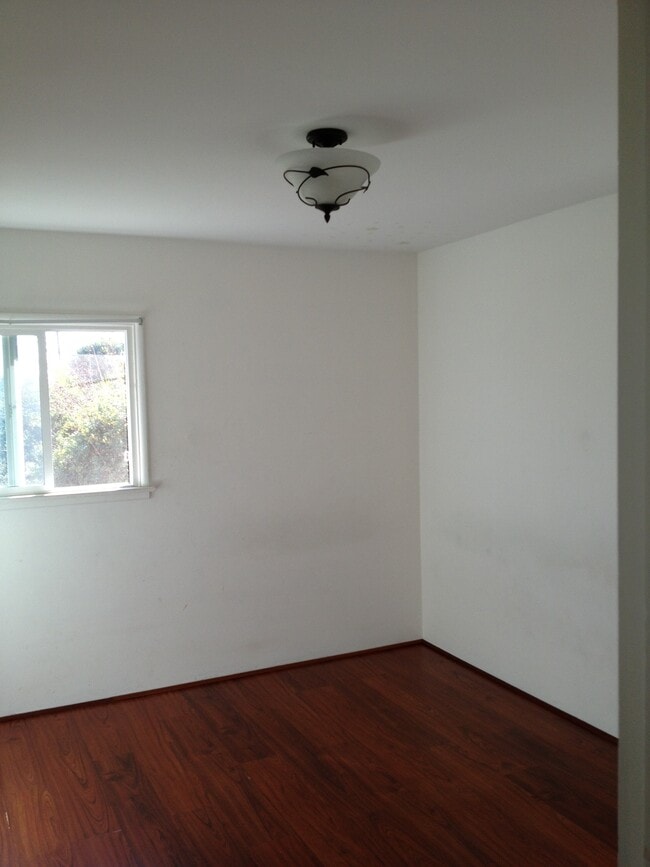 Building Photo - 26025 Cypress St