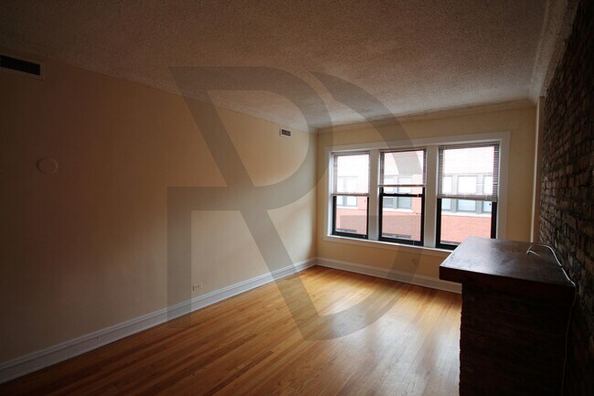 Foto del edificio - 3523 N Racine Ave