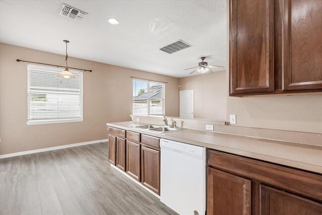 Building Photo - 3817 Blue Dasher Dr