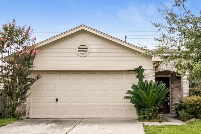 Building Photo - 10743 Jordan Heights Dr
