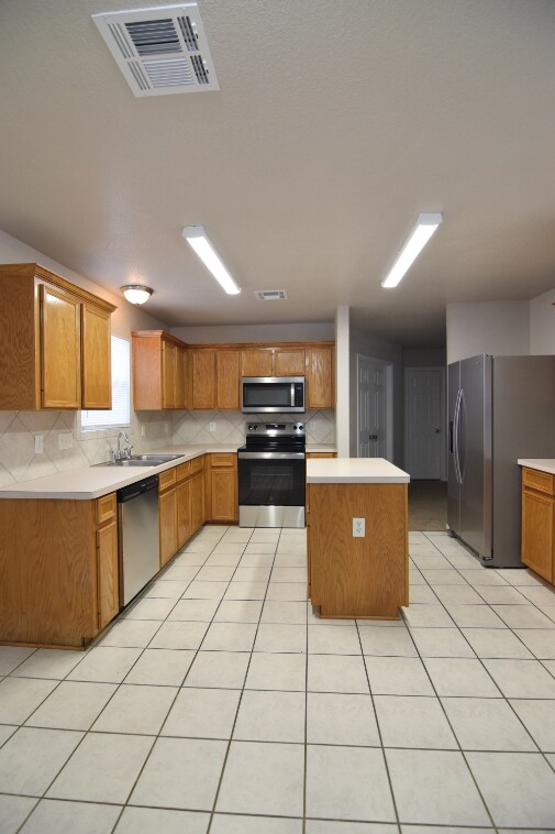 Building Photo - 3609 Thunder Creek Dr