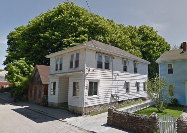 Building Photo - 32 Pierce St