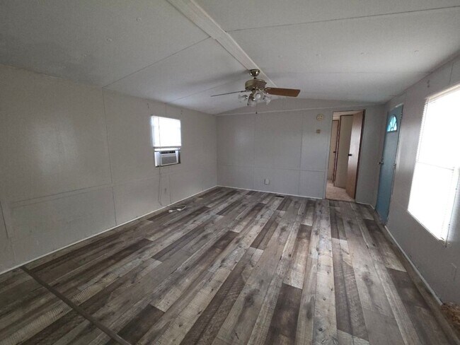 Foto del edificio - 614 Oakland Church Rd