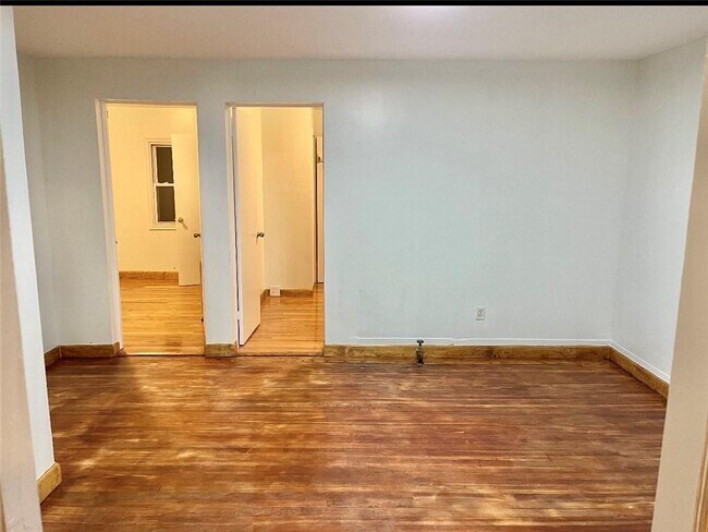 Foto del edificio - 182-15 144th Ave