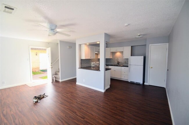 Building Photo - 5008 W Wind Trail