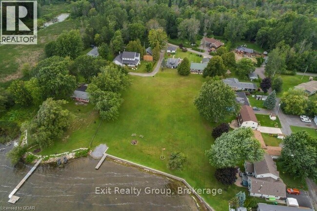 Photo du bâtiment - 22 Willow Point Rd