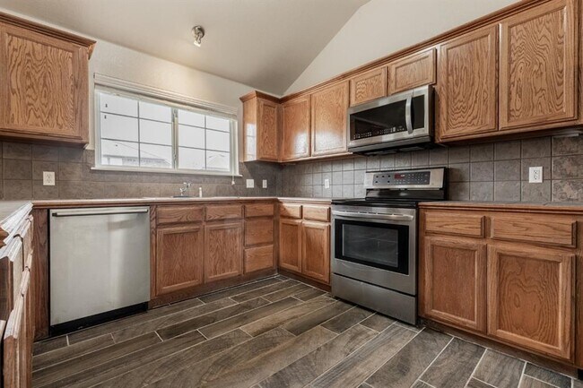 Foto del edificio - 15937 Katie Ridge Dr