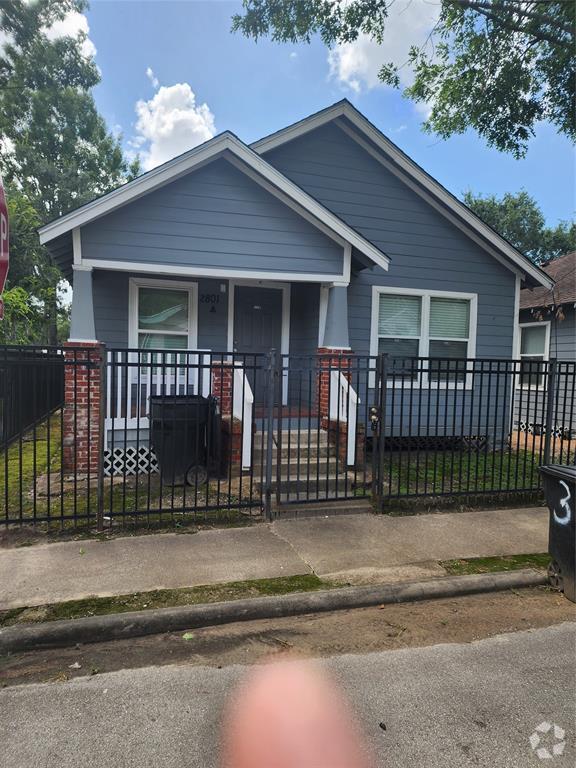 Building Photo - 2801 Sampson St